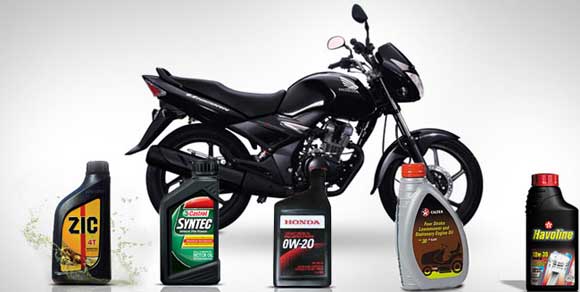 Фотография к новости Чем моторные масла для мотоциклов отличаются от масел для авто?